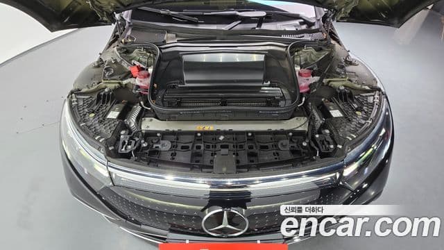 Mercedes-Benz EQS 2022 — ფოტო 18/20
