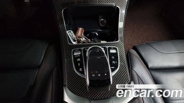Mercedes-Benz GLC-Class 2019 — ფოტო 15/35