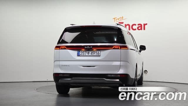 Kia Carnival 2023 — Фото 3/20