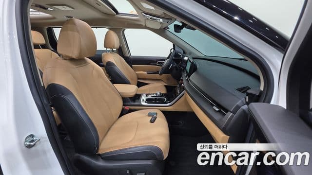 Kia Carnival 2023 — Фото 9/20