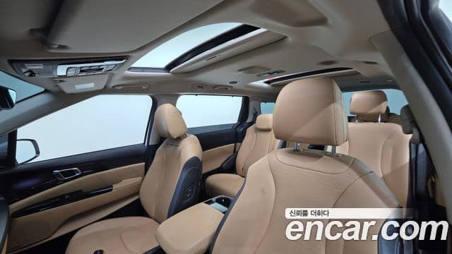 Kia Carnival 2023 — Фото 11/20