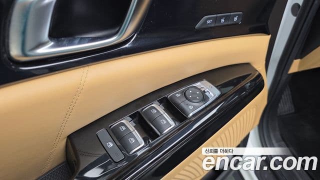 Kia Carnival 2023 — Фото 13/20