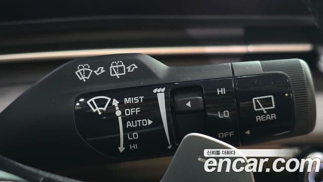 Kia Carnival 2023 — Фото 18/20