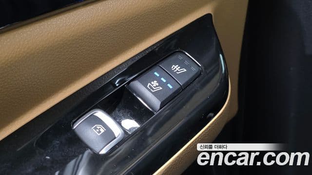 Kia Carnival 2023 — Photo 19/33