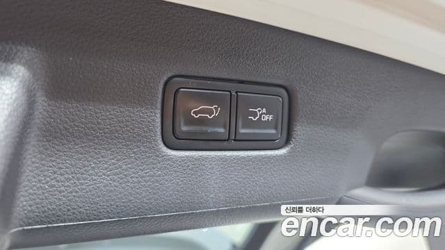 Kia Carnival 2023 — Photo 22/33