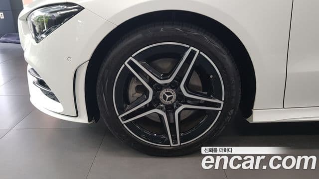 Mercedes-Benz CLA-Class 2022 — Photo 13/17