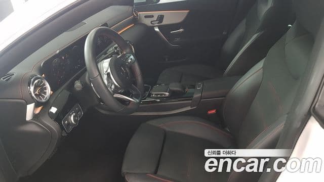 Mercedes-Benz CLA-Class 2022 — Photo 11/17