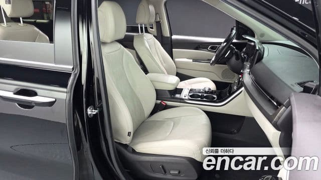 Kia Carnival 2020 — Фото 11/20