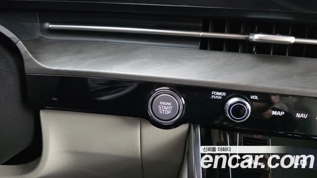 Kia Carnival 2020 — ფოტო 3/31