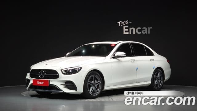 Mercedes-Benz E-Class 2023 — Фото 1/20