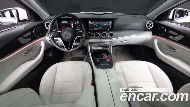 Mercedes-Benz E-Class 2023 — Фото 7/20