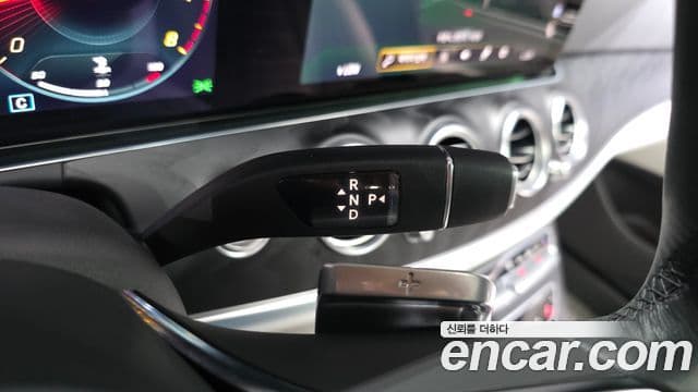 Mercedes-Benz E-Class 2023 — Фото 9/20