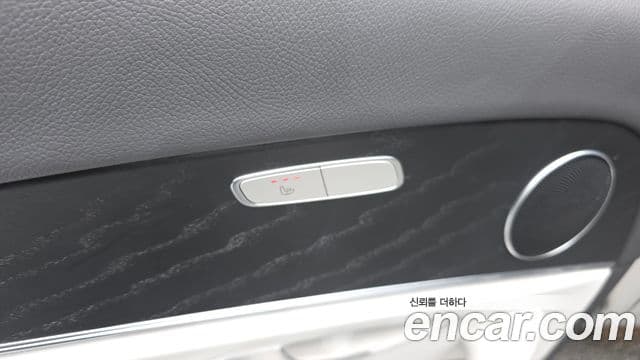 Mercedes-Benz E-Class 2023 — Фото 18/20