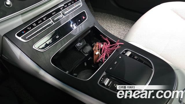 Mercedes-Benz E-Class 2023 — ფოტო 5/33