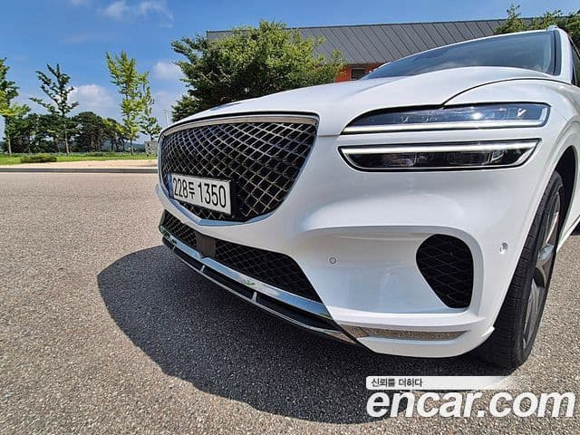 Genesis GV70 2023 — Photo 13/19