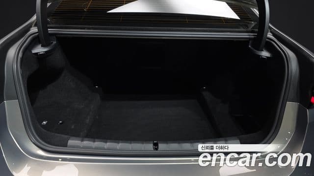 BMW 7 Series 2023 — Фото 19/20