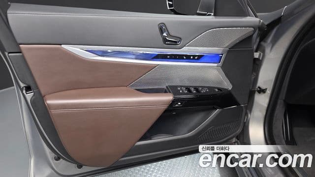 BMW 7 Series 2023 — Şəkil 14/33
