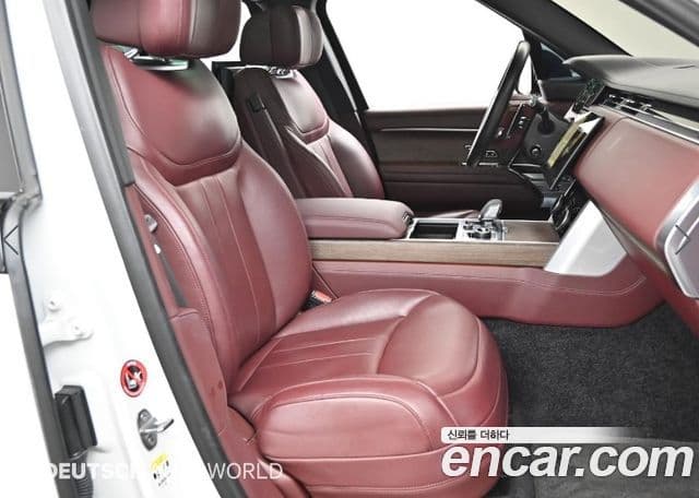 Land Rover Range Rover 2023 — Photo 17/20