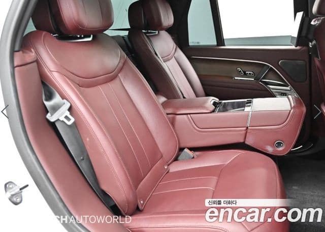 Land Rover Range Rover 2023 — Photo 16/20