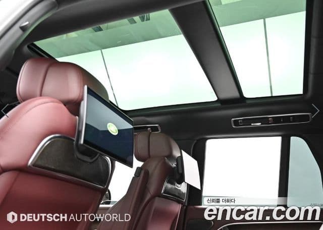 Land Rover Range Rover 2023 — Photo 20/20