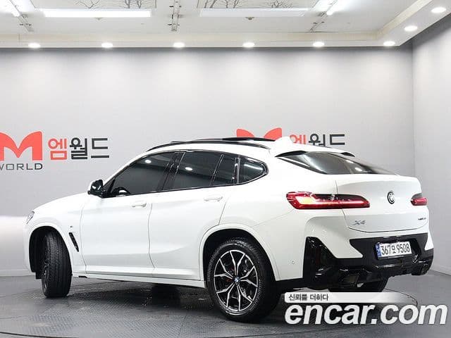 BMW X4 2023 — Photo 6/20