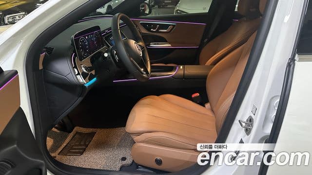 Mercedes-Benz E-Class 2025 — Фото 9/20
