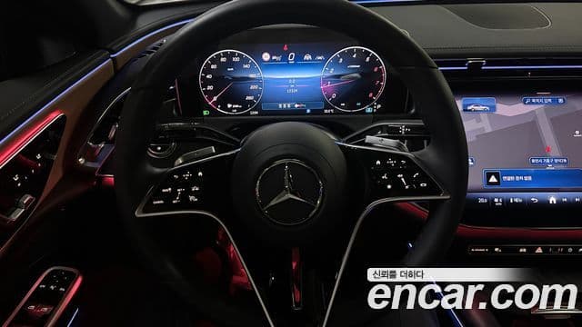 Mercedes-Benz E-Class 2025 — Фото 15/20