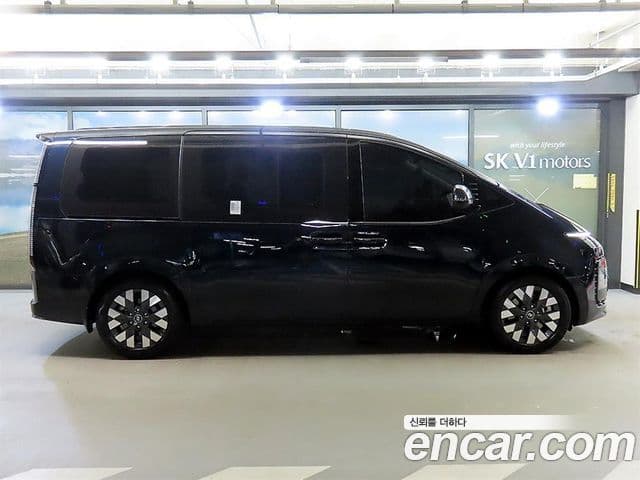 Hyundai Staria 2022 — Фото 2/20