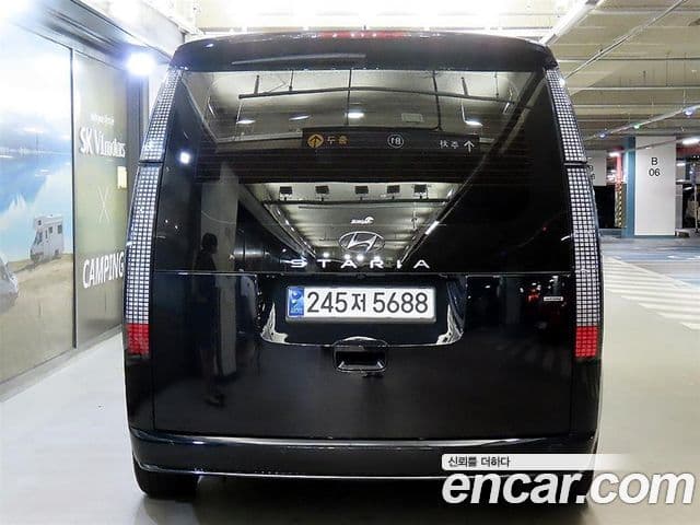 Hyundai Staria 2022 — Фото 4/20