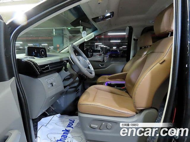 Hyundai Staria 2022 — Фото 5/20