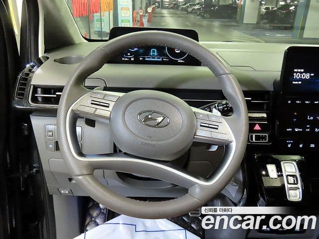 Hyundai Staria 2022 — Фото 8/20