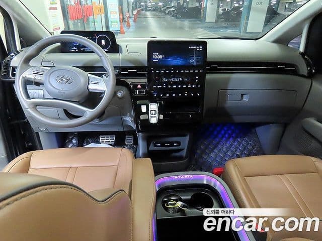 Hyundai Staria 2022 — Фото 11/20