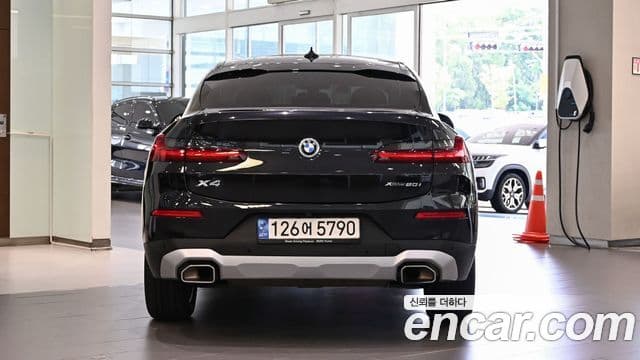 BMW X4 2022 — ფოტო 19/20