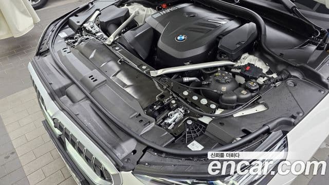 BMW 5 Series 2025 — Фото 6/20