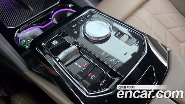 BMW 5 Series 2025 — Фото 9/20