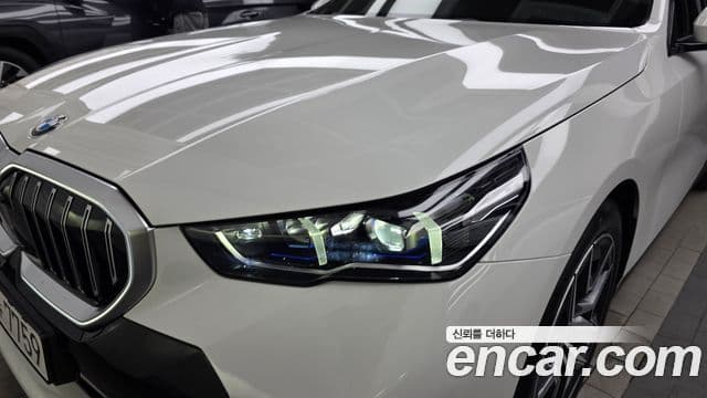 BMW 5 Series 2025 — Şəkil 20/32