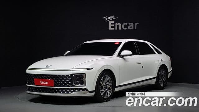 Hyundai Grandeur 2023 — Фото 1/20
