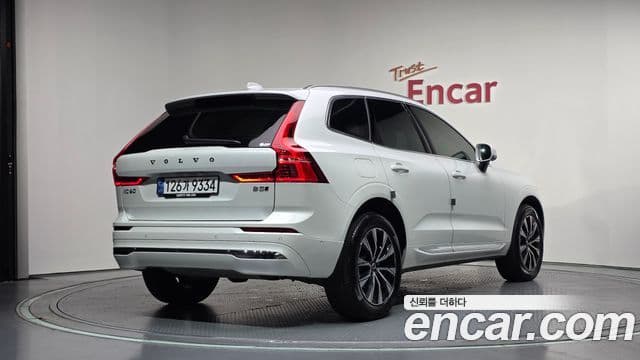 Volvo XC60 2024 — Фото 2/20