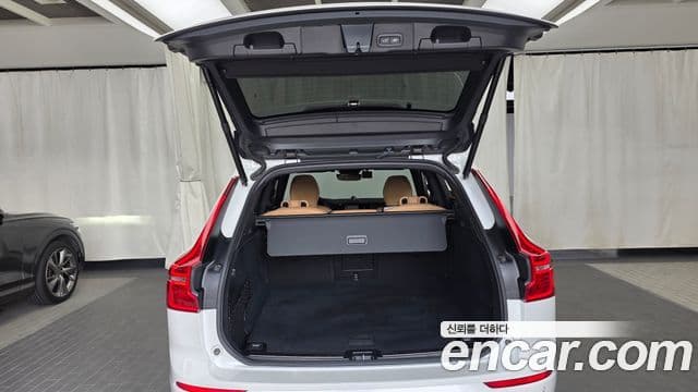 Volvo XC60 2024 — Фото 20/20