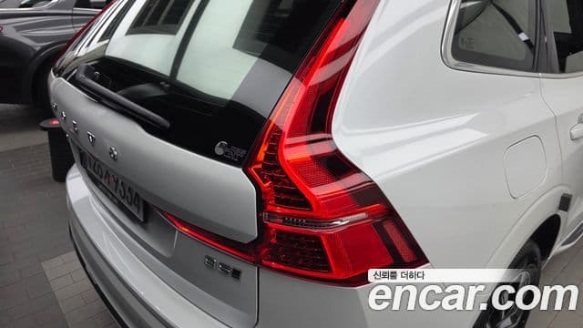 Volvo XC60 2024 — Photo 6/36