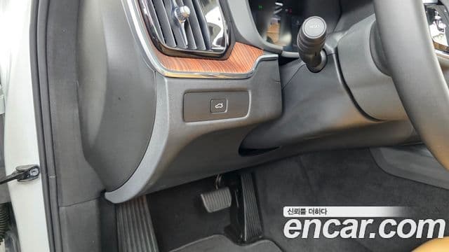 Volvo XC60 2024 — Photo 11/36