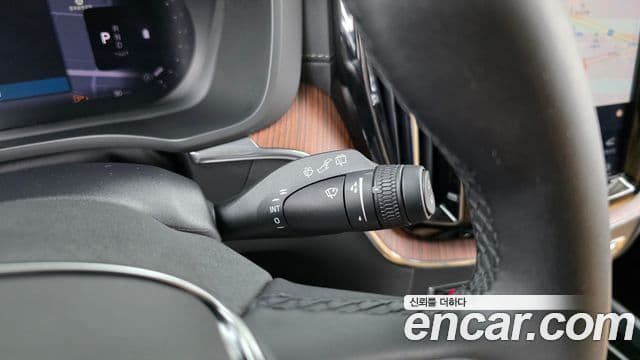 Volvo XC60 2024 — Photo 23/36