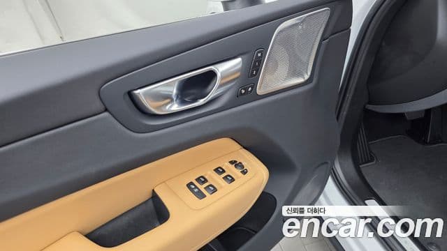Volvo XC60 2024 — Photo 20/36