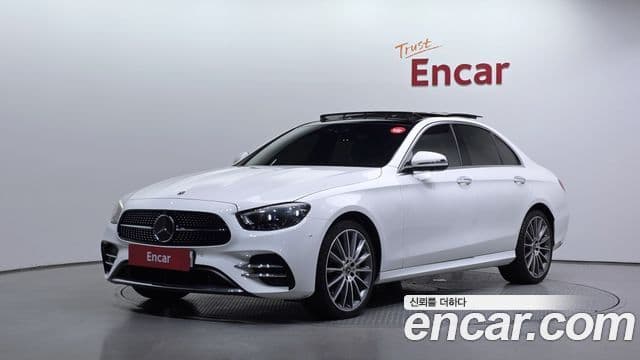 Mercedes-Benz E-Class 2022 — Фото 1/20