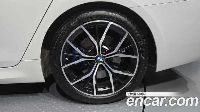 BMW 5 Series 2023 — Photo 23/34