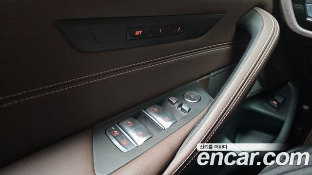 BMW 5 Series 2023 — Photo 20/34