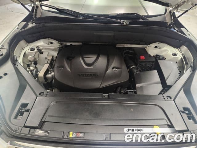 Volvo XC90 2019 — Photo 8/20