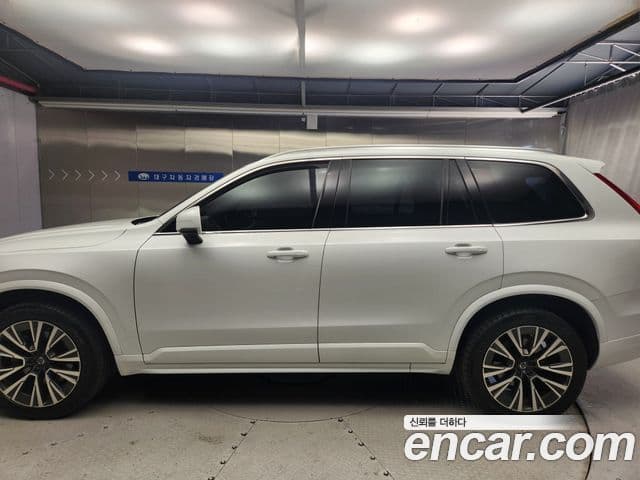 Volvo XC90 2019 — Photo 18/20