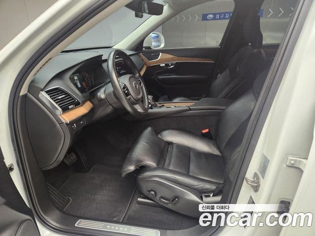 Volvo XC90 2019 — Photo 17/20