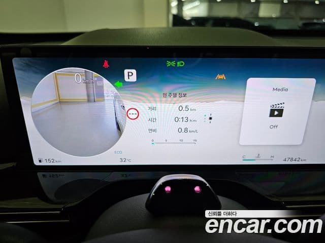 Genesis GV80 2023 — Photo 20/20